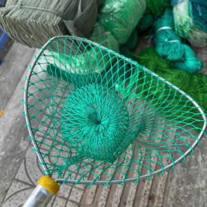 Vợt lưới cán nhôm